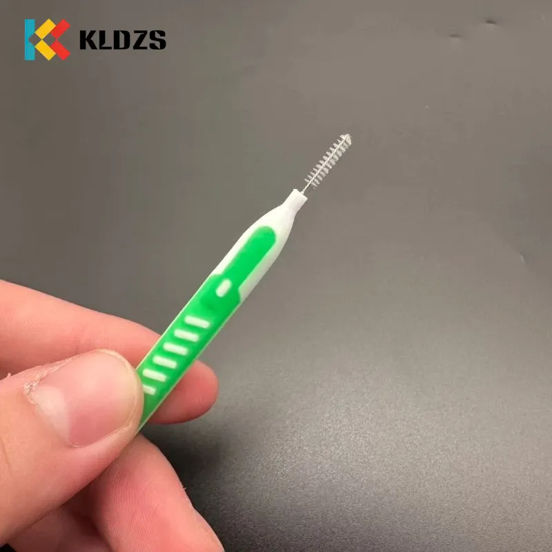Межзубная щетка Push-Pull